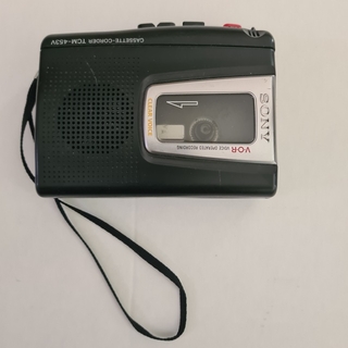 Sony Portable FM/AM Radio CRF-V200